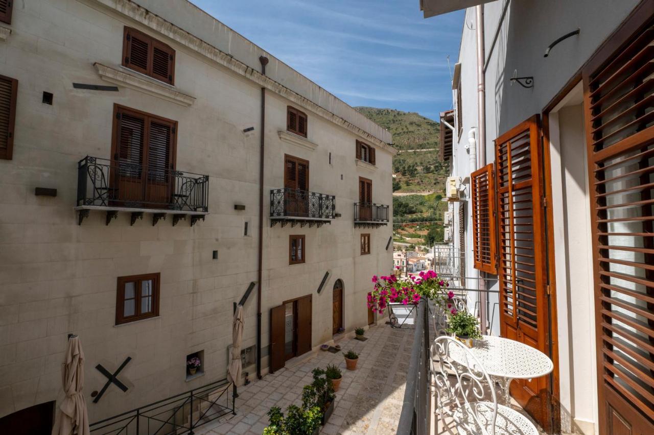 Domus Federiciana Guest house *